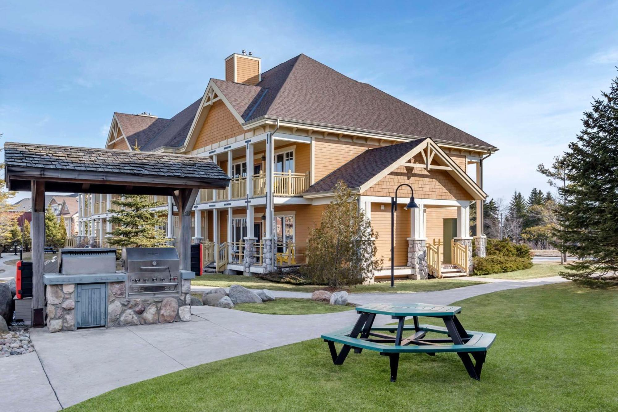 Hilton Grand Vacations Club Blue Mountain Canada Hotel Blue Mountains Eksteriør billede